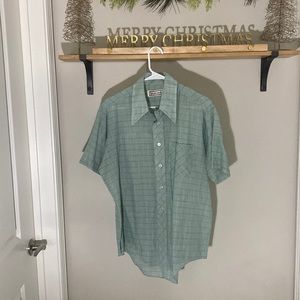 VINTAGE 70s Landmark Short Sleeve Button up